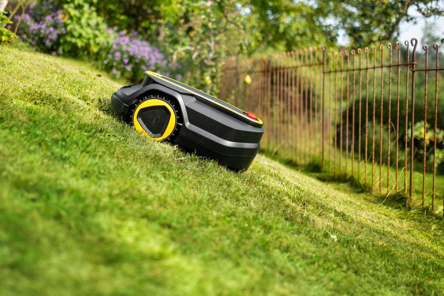 Kärcher RCX 4 Mähroboter ohne Begrenzungskabel, GPS RTK Navigation – für bis zu 1500 m²